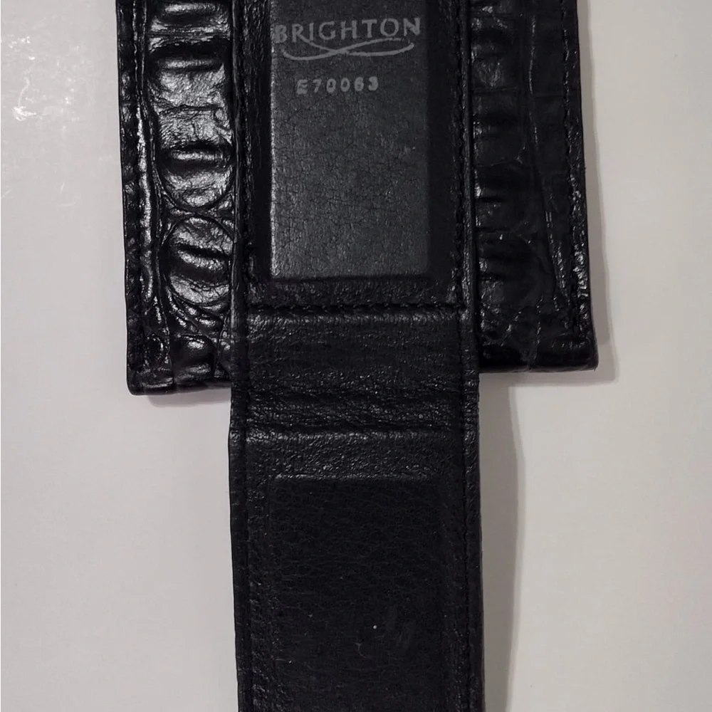 Brighton Black Textured Card Holder pre owned Exellent condition